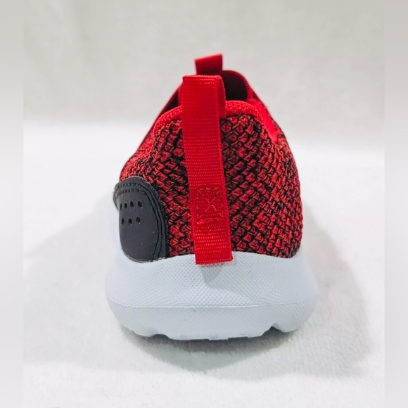 NWOB Under Armour Surge 3 Slip-on Sneakers, Red & Black, Infant/Toddler Size 5K - Picture 5 of 6